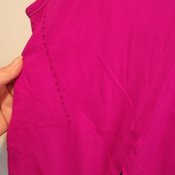 Athleta Foothills Tank top Perforated Split Back Yoga Size XS - Picture 4 of 15